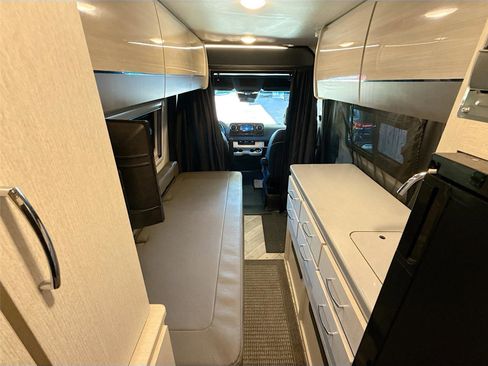 Used 2023 Mercedes-Benz Sprinter 2500 image 23