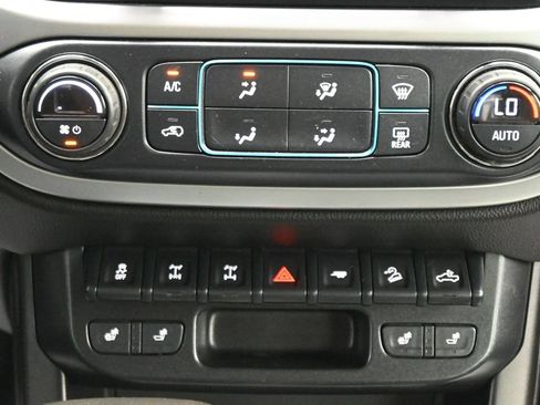 Used 2018 Chevrolet Colorado ZR2 AWD/4WD image 18