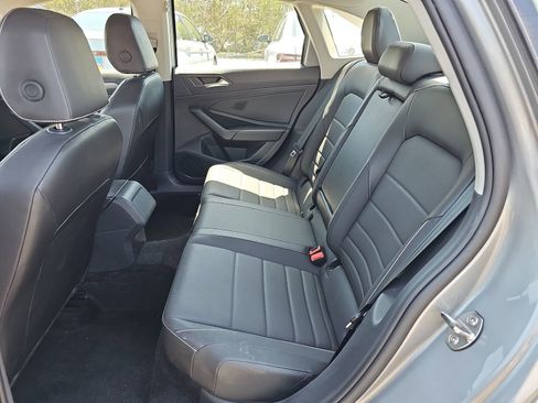 Used 2024 Volkswagen Jetta SE FWD image 15