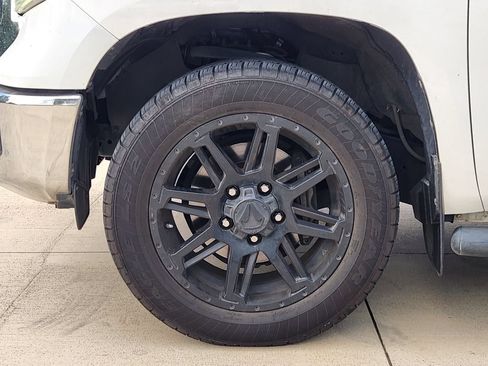 Used 2020 Toyota Tundra SR5 w/ SR5 Leather Package RWD image 12