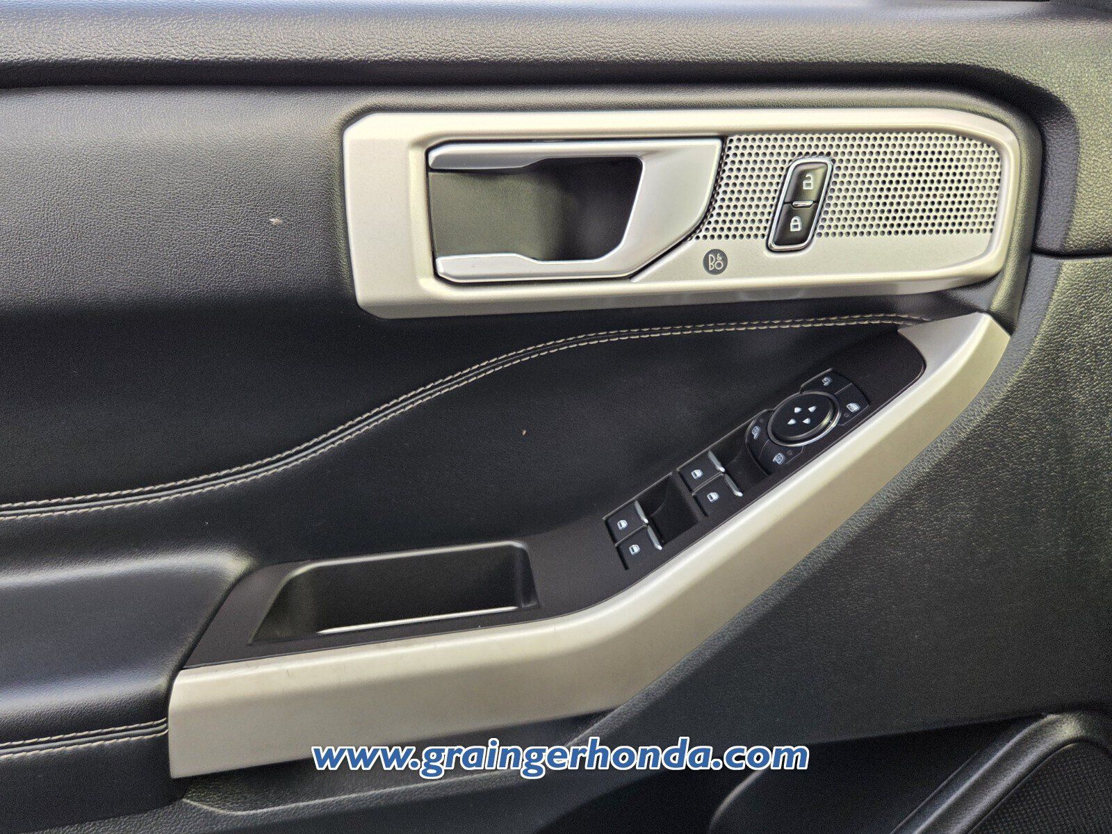 Used 2023 Ford Explorer Limited RWD image 25