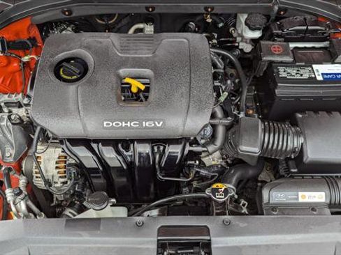 Used 2020 Hyundai Veloster 2.0 image 27