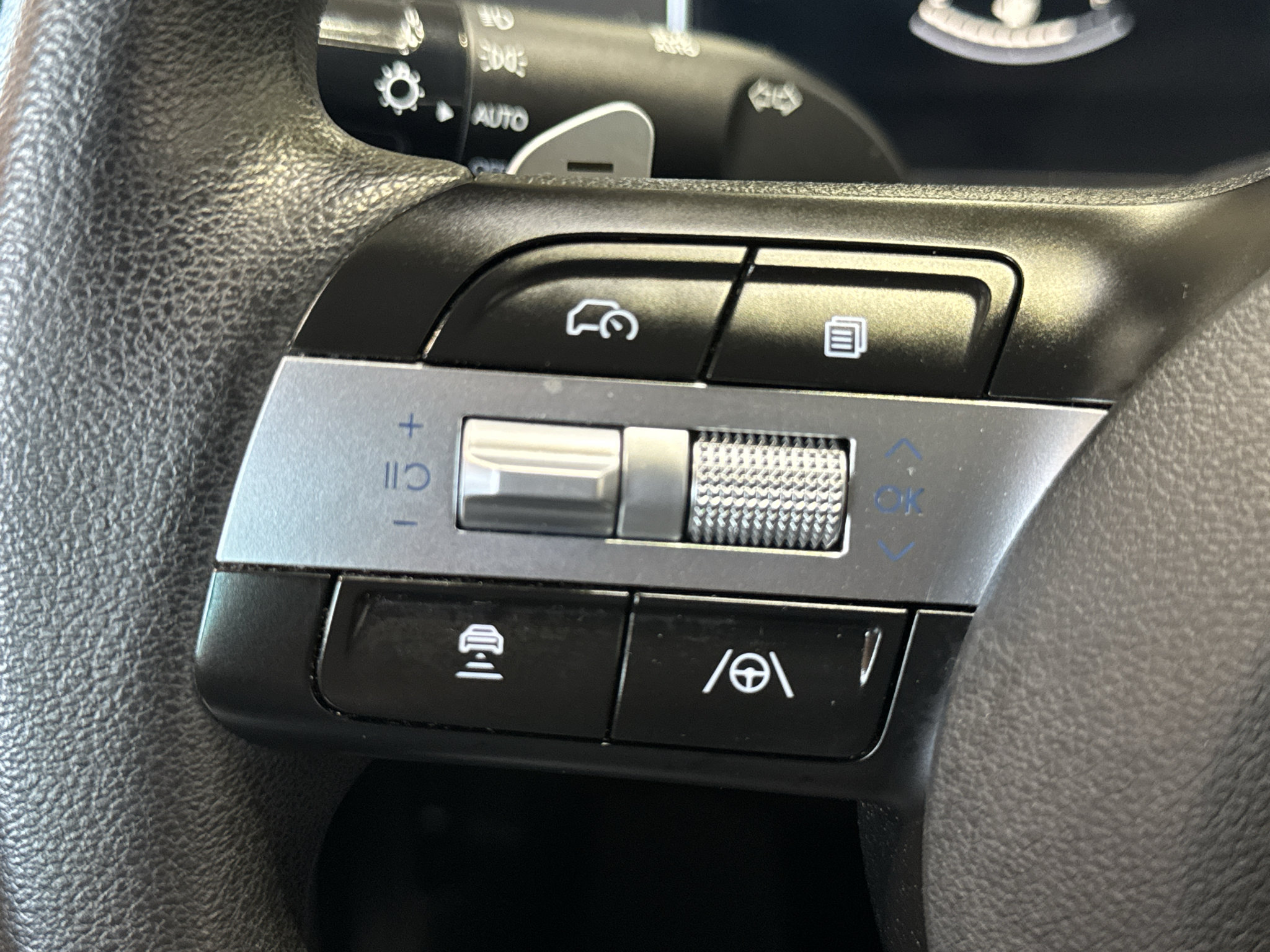Used 2025 Hyundai Sonata SEL FWD image 21