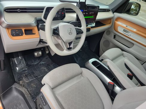 Used 2025 Volkswagen ID. Buzz 1st Edition image 21