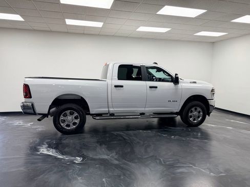 Used 2025 RAM 2500 Big Horn AWD/4WD image 9
