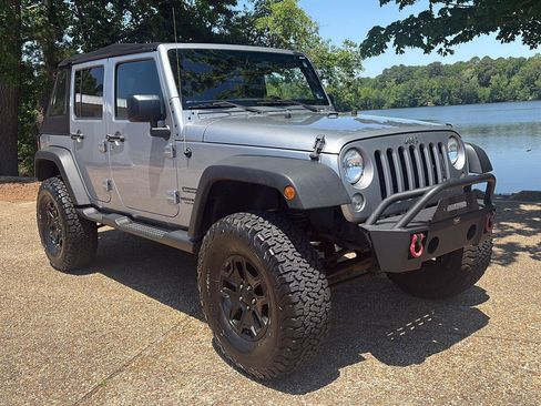 Used 2017 Jeep Wrangler Unlimited Sport w/ Quick Order Package 24S AWD/4WD image 1