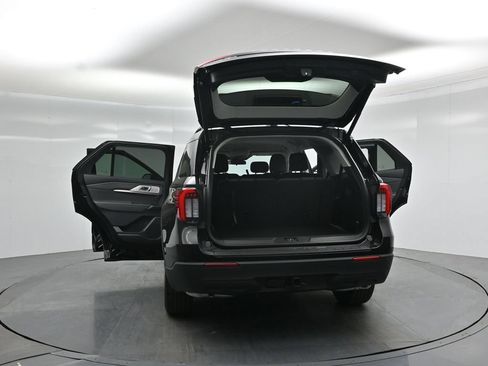 New 2026 Ford Explorer Active RWD image 33