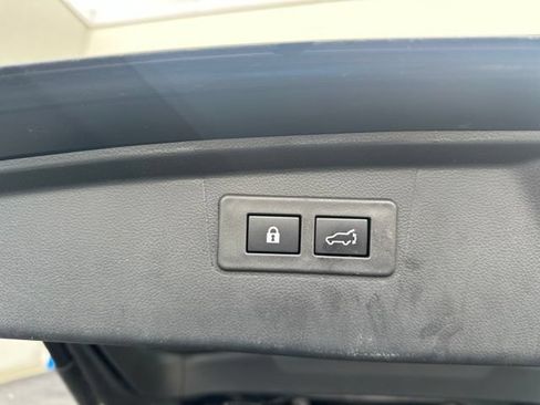Used 2024 Subaru Outback Premium AWD/4WD image 8