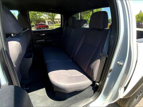 Used 2019 Toyota Tacoma TRD Off-Road image 26