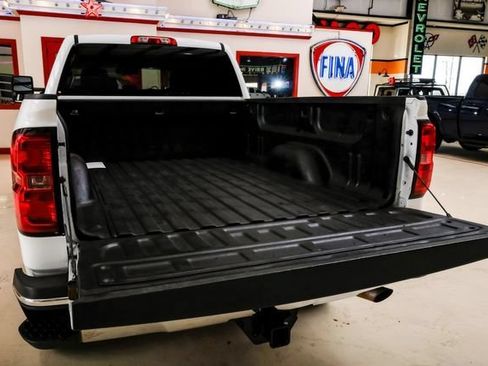 Used 2019 Chevrolet Silverado 2500 W/T AWD/4WD image 49