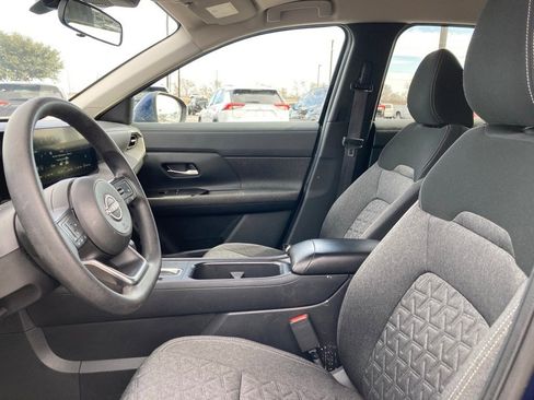 Used 2025 Nissan Kicks SV image 9