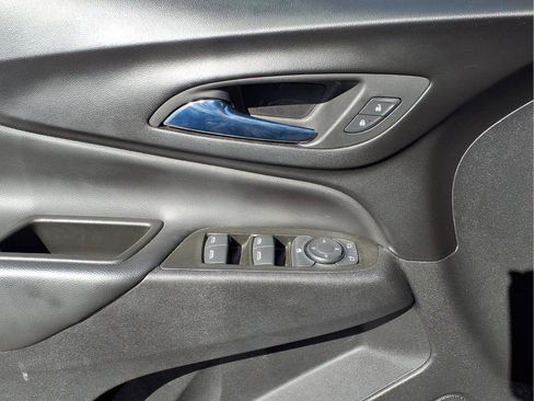 Used 2022 Chevrolet Equinox LT image 17