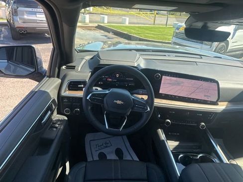 New 2026 Chevrolet Suburban High Country w/ Sun And Tow Package image 27