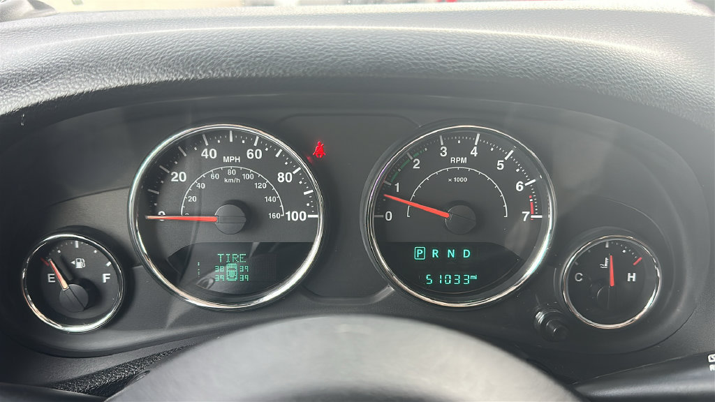 Used 2017 Jeep Wrangler Sport w/ Connectivity Group AWD/4WD image 2