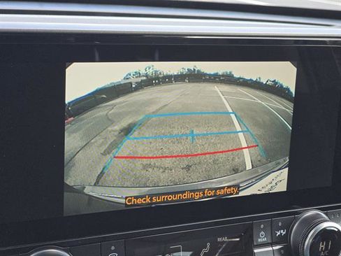 Certified 2025 Toyota Highlander XLE image 23