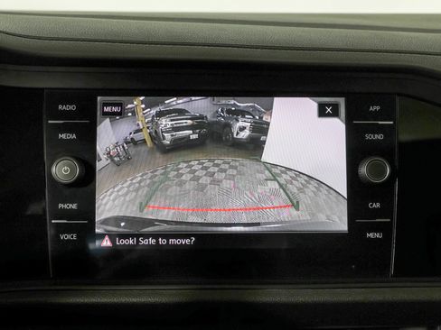 Used 2019 Volkswagen Jetta SEL w/ Cold Weather Package FWD image 8
