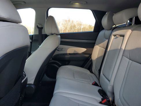 Used 2022 Hyundai Tucson Limited image 11