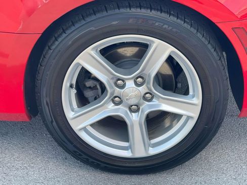 Used 2022 Chevrolet Camaro LT RWD image 16