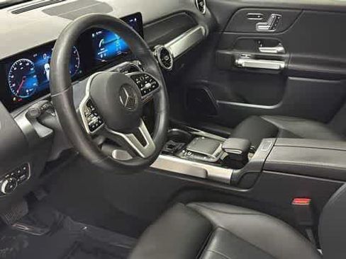 Used 2022 Mercedes-Benz GLB 250 4MATIC image 19