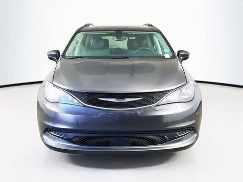 Used 2021 Chrysler Voyager Lxi FWD image 6