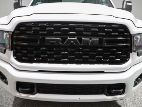 Used 2024 RAM 2500 Big Horn w/ Night Edition image 4