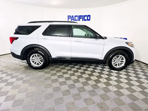 Used 2026 Ford Explorer Active image 11