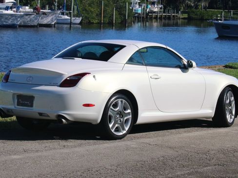 Used 2006 Lexus SC 430 Convertible image 3