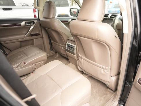 Used 2017 Lexus GX 460 image 15