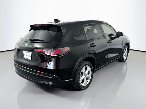 Used 2023 Honda HR-V LX image 6