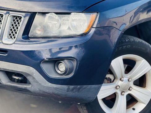 Used 2014 Jeep Compass Latitude image 12