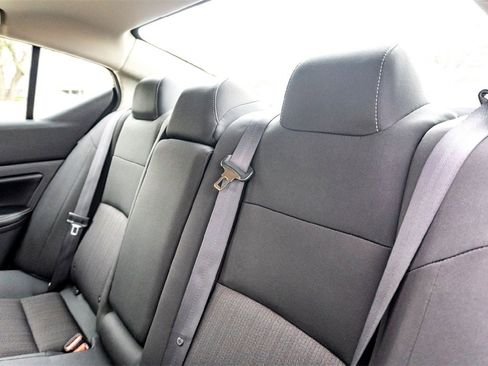 Used 2024 Nissan Altima 2.5 SV w/ SV Premium Package image 26