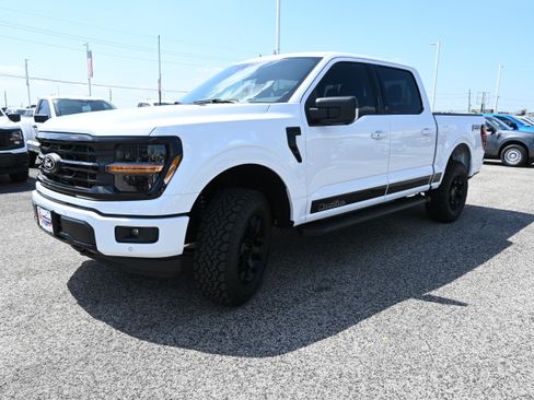 New 2026 Ford F150 XLT w/ Equipment Group 302A MID AWD/4WD image 9