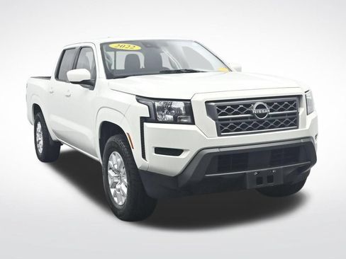 Used 2022 Nissan Frontier SV RWD image 3