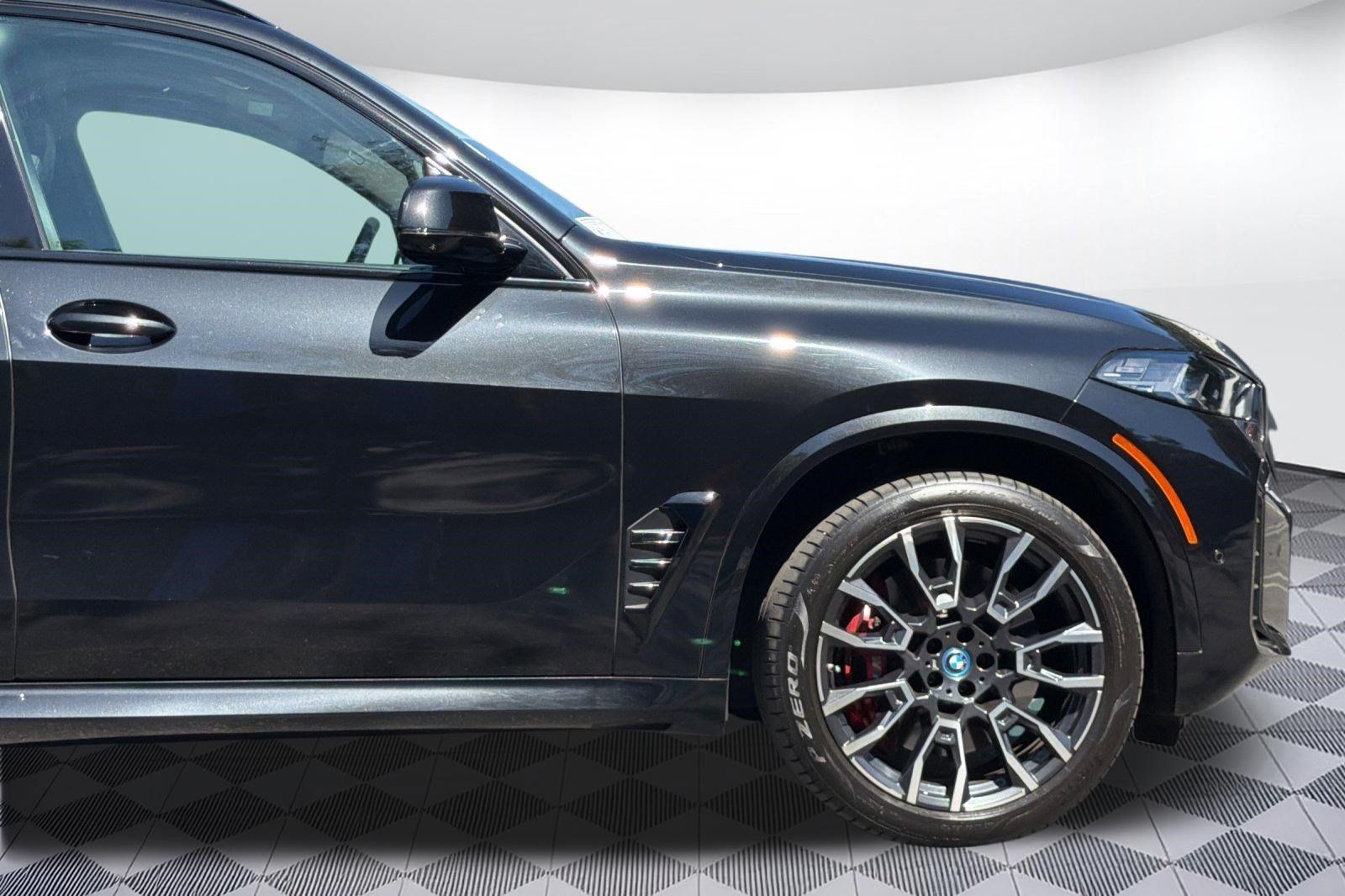 Used 2024 BMW X5 xDrive50e w/ Executive Package AWD/4WD image 34