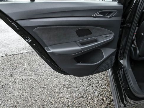 New 2026 Volkswagen GTI SE FWD image 34