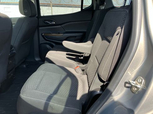 Used 2019 GMC Acadia SLE image 9