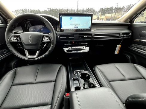 New 2026 Lincoln Corsair Premiere image 5