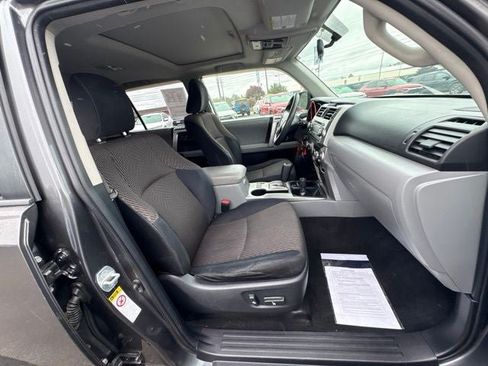 Used 2010 Toyota 4Runner SR5 AWD/4WD image 10