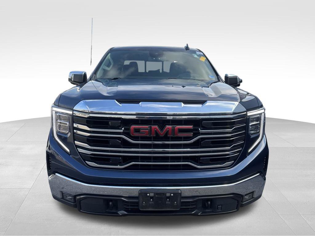 Used 2023 GMC Sierra 1500 SLT w/ SLT Premium Package AWD/4WD image 9