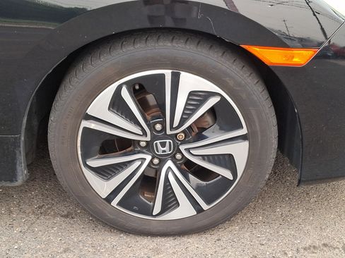 Used 2018 Honda Civic EX-T image 8