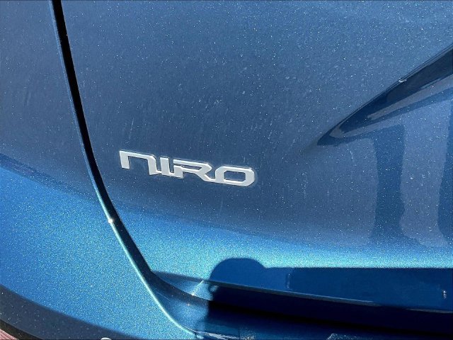 Certified 2024 Kia Niro Wind w/ Wind Preserve Package FWD image 28
