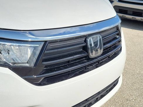 Used 2024 Honda Odyssey Elite image 14
