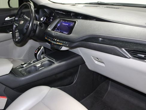 Used 2020 Cadillac XT4 Premium Luxury FWD image 23
