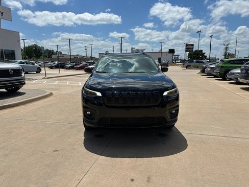 Used 2023 Jeep Cherokee Altitude Lux AWD/4WD image 2