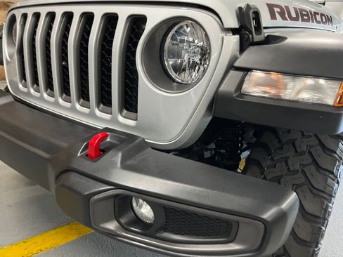 Used 2022 Jeep Gladiator Rubicon AWD/4WD image 10