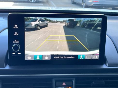 Used 2024 Honda Pilot EX-L image 17