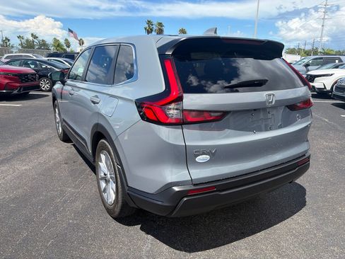 Certified 2025 Honda CR-V EX image 5