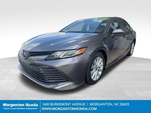 Used 2020 Toyota Camry LE FWD image 3
