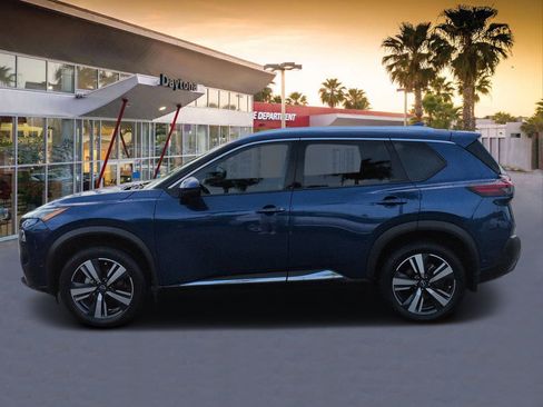 Used 2023 Nissan Rogue SL w/ SL Premium Package FWD image 6