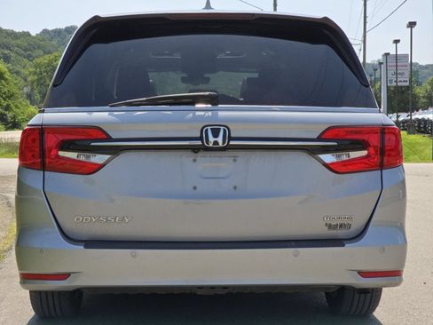 Used 2024 Honda Odyssey Touring image 18